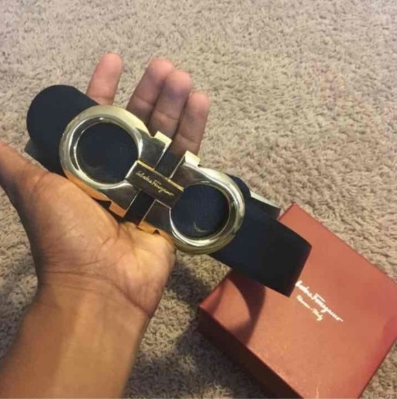 Black Salvatore ferragamo leather belt